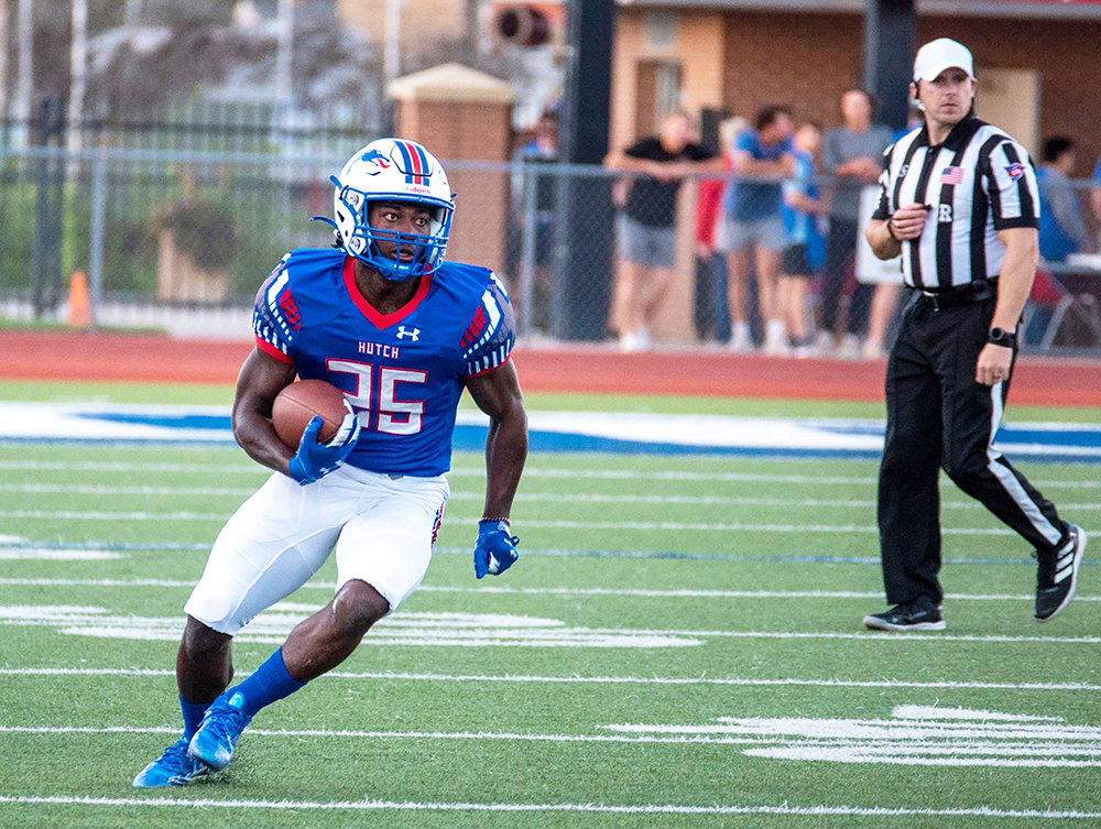 Lewis locks in against Greyhounds