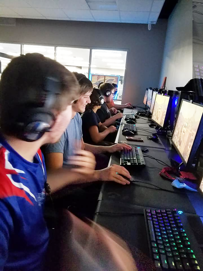 Jevon Miller going for Esports touchdown