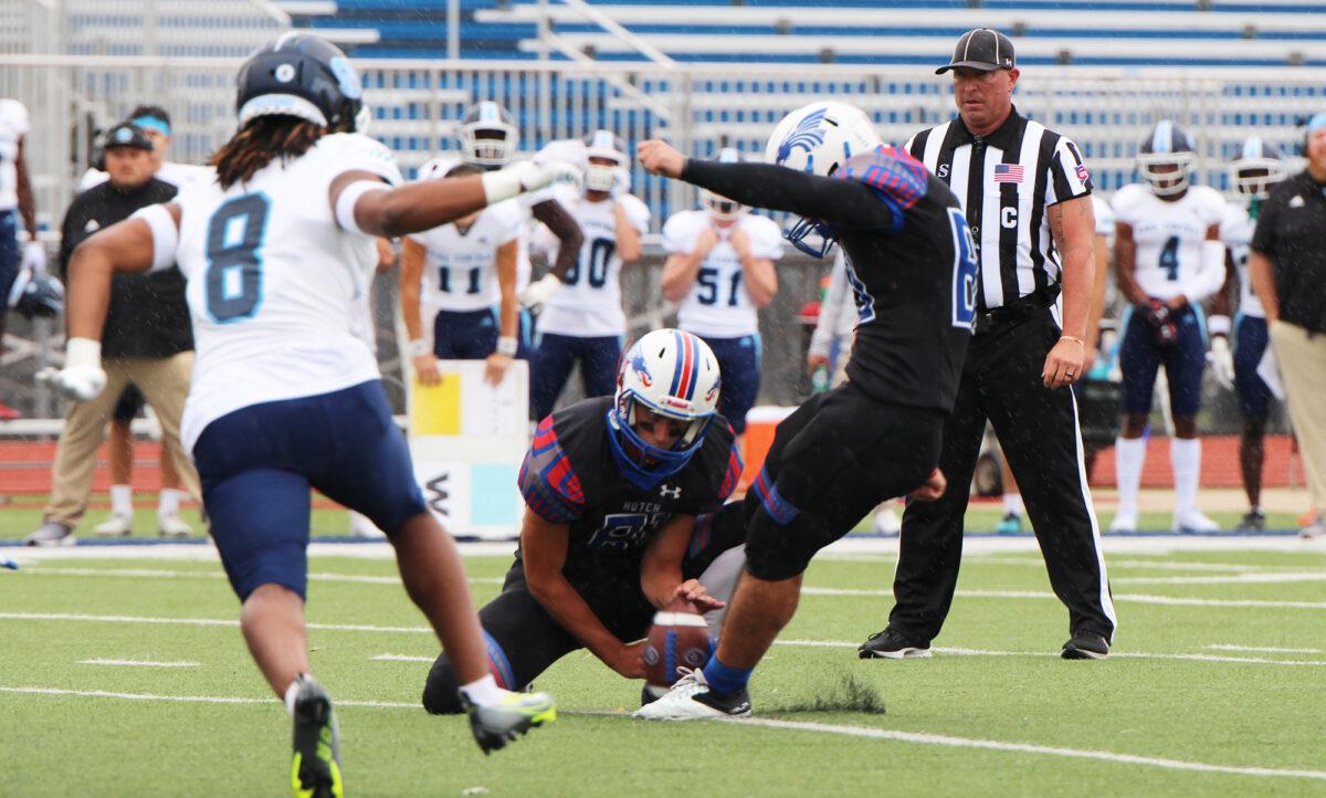 Cole Segraves' kicking is the key for Blue Dragons