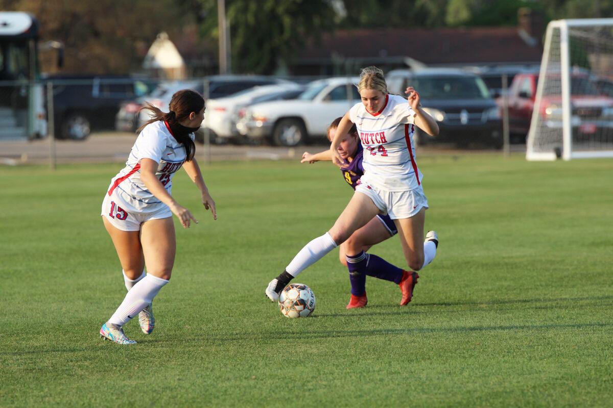 Blue Dragon Soccer pushes for Region 6 title