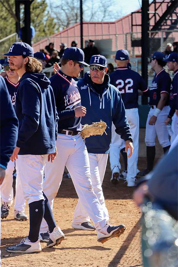  From the pros to the Dragons: Deron McCue makes his HutchCC return