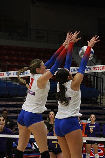 Blue Dragon volleyball sees season end in loss to Dodge City