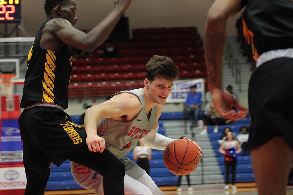Blue Dragon men's basketball looks to improve from last year, return to NJCAA Tournament