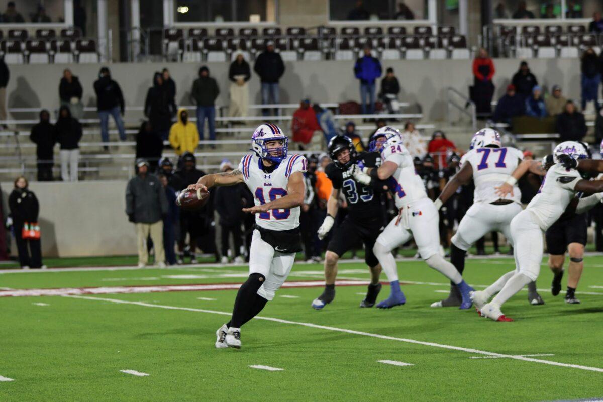Texas-Sized Triumph! Blue Dragons Beat Iowa Western for Second National Championship